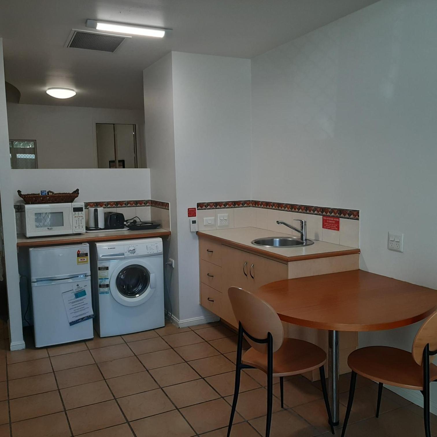 Grand Palais Boolarong Beachside Apartments アレクサンドラ・ヘッドランド エクステリア 写真