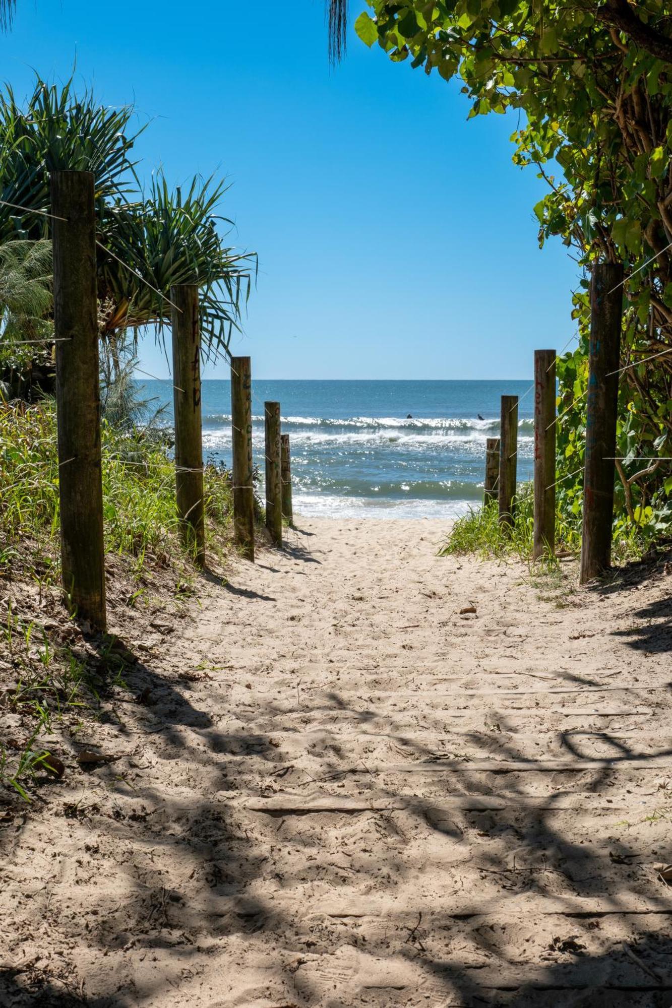 Grand Palais Boolarong Beachside Apartments アレクサンドラ・ヘッドランド エクステリア 写真